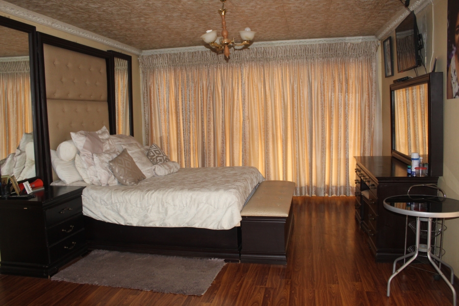 4 Bedroom Property for Sale in Mooinooi North West